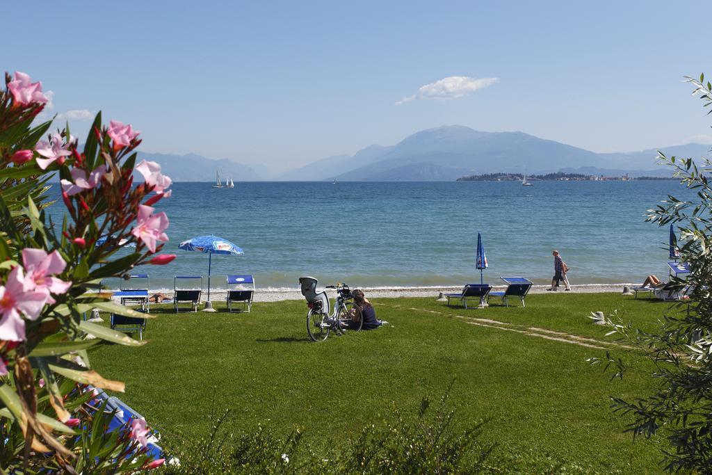 Residence Spiaggia D'Oro Desenzano del Garda Buitenkant foto